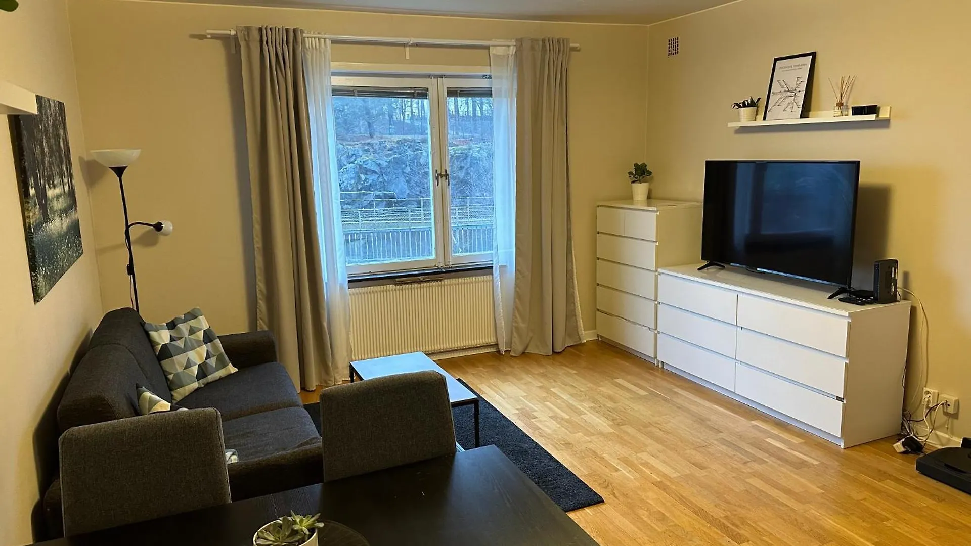 Flatin Erbjuder Laegenheter I Soedra Stockholm Apartment Sweden