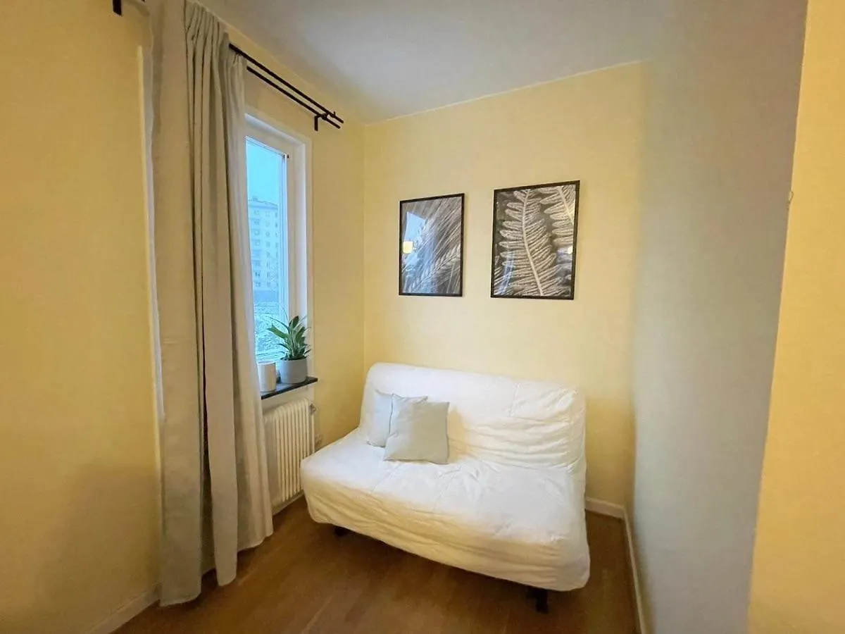 Flatin Erbjuder Laegenheter I Soedra Stockholm Apartment Sweden