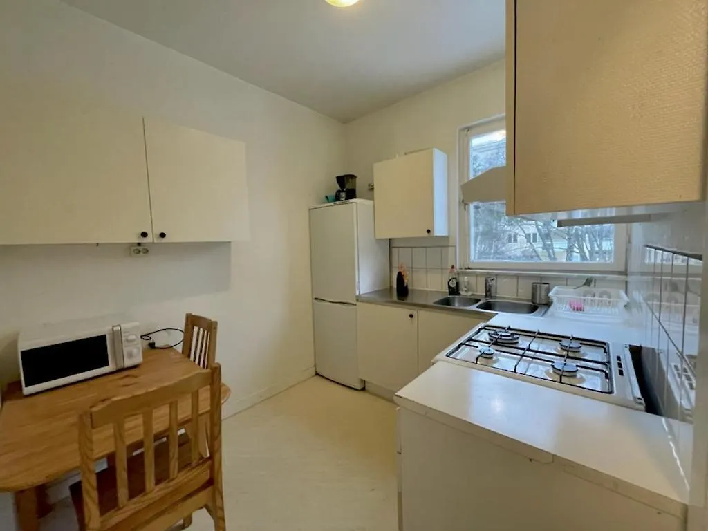 Flatin Erbjuder Laegenheter I Soedra Stockholm Apartment