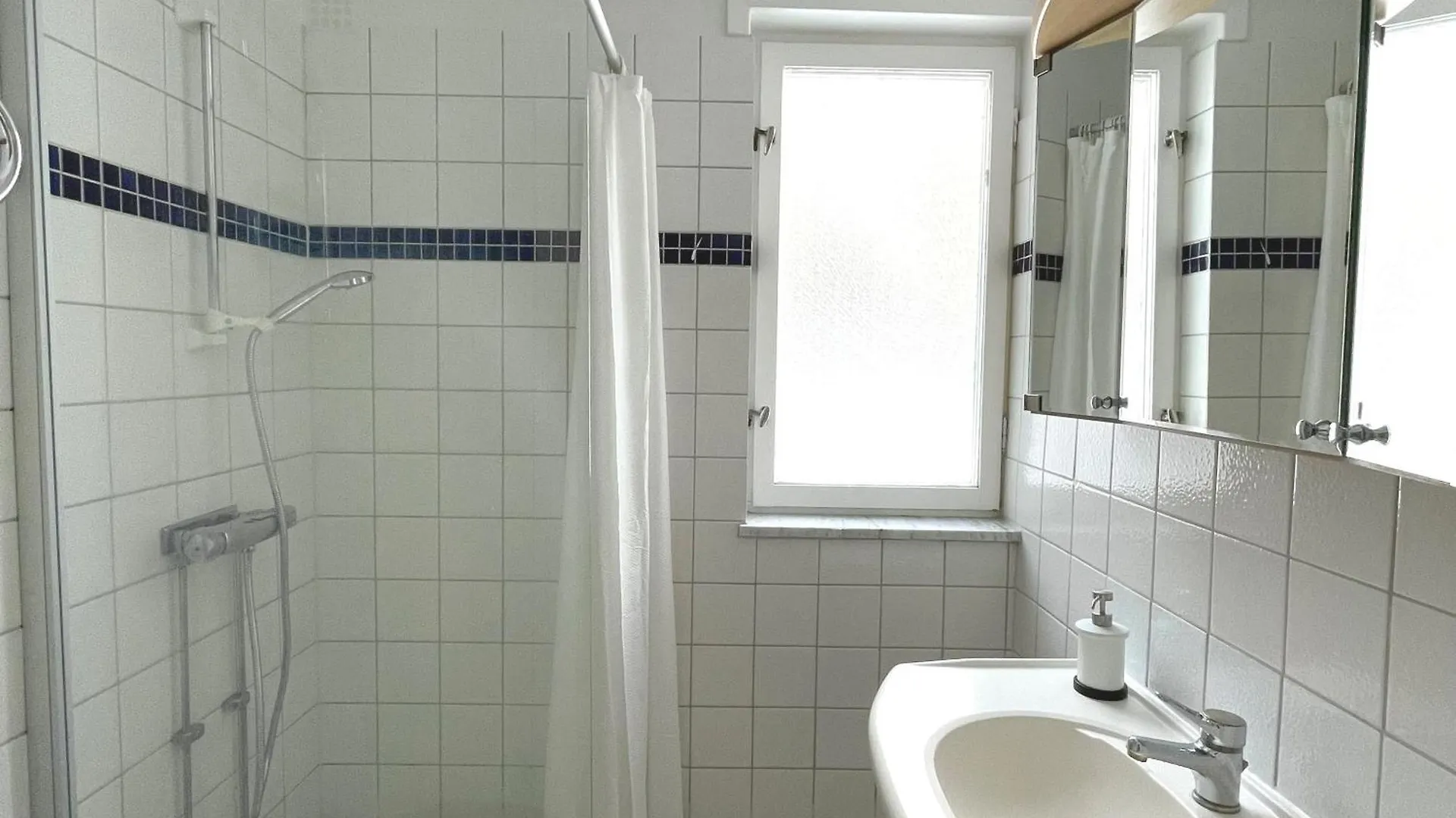 Flatin Erbjuder Laegenheter I Soedra Stockholm Apartment